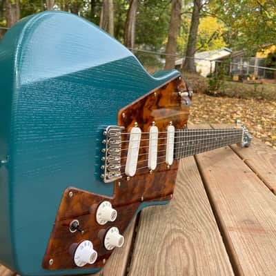 Brynmawr Custom Guitars Asym 2022 - Present - Aquamarine Nitro image 9