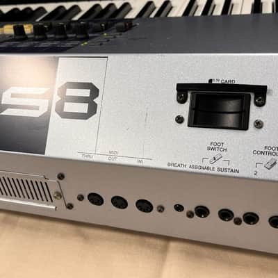 Yamaha Motif ES 8 Production Synthesizer 2000s - Gray image 12