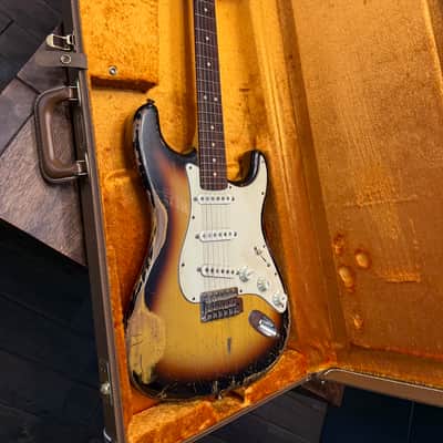 MJT  Stratocaster **1 PIECE BODY** Heavy relic with Fender case & Extra set of 59' pick-ups image 1