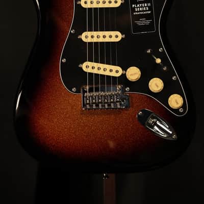 Fender Limited Edition Player II Stratocaster®, Rosewood Fingerboard, Sparkle 3-Color Sunburst 2025 - 3 color sunburst image 3