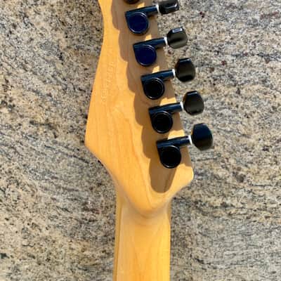 Godin Freeway Detour Blood Red image 5