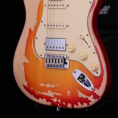 Dhatarattha HSS Strat-Style – Cherry Sunburst Nitro Heavy Relic image 4
