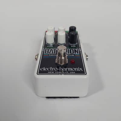Electro-Harmonix Nano Battalion Bass Preamp and Overdrive image 11