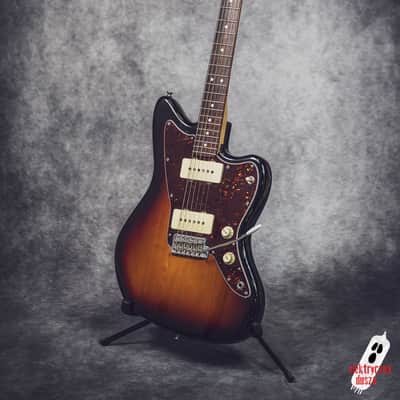 Fender Jazzmaster American Performer 3 Tone Sunburst 2021 image 12