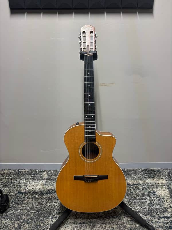 Taylor 214ce-N 2014 - Natural image 1