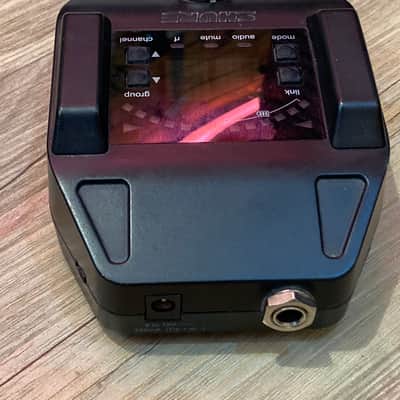 Shure GLXD16 Guitar Wireless System image 2