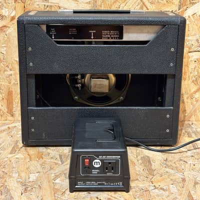 Pre Owned Fender 1966 Champ Amp w/ Ac Convertor image 2