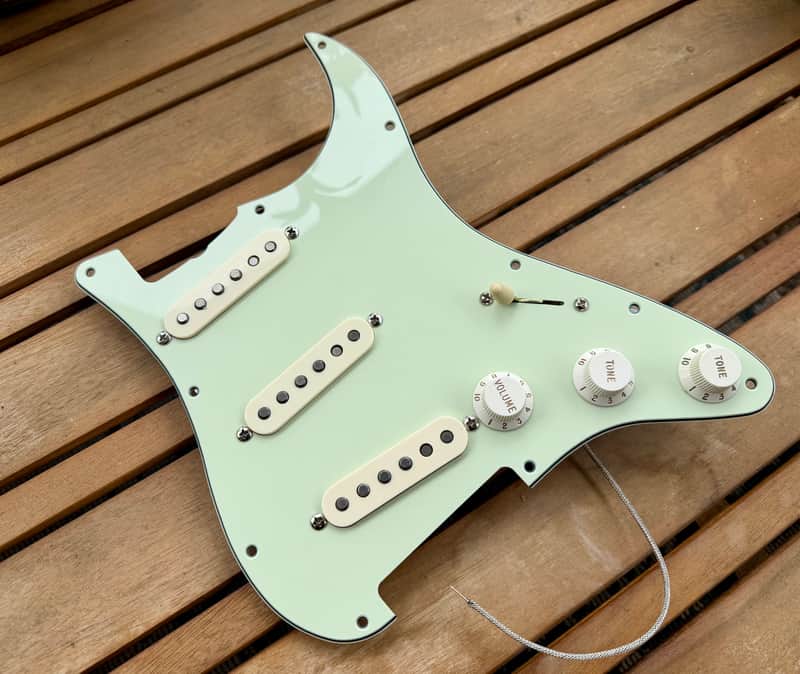 Proper Pickguards South of the Border Stratocaster Loaded Pickguard Equipped w/ Proper Passive—Mint Green, 11-Hole image 1
