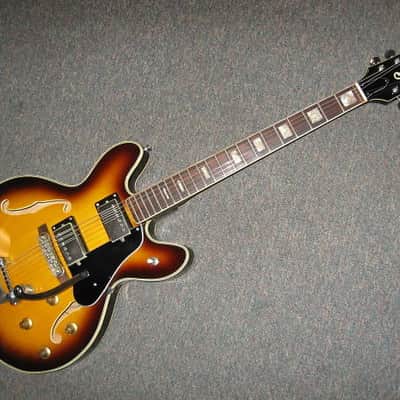 Vintage 60's Kent Hollow Body "335" with Bigsby image 2