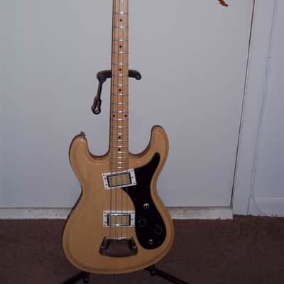 Univox Hi-Flyer Bass Natural