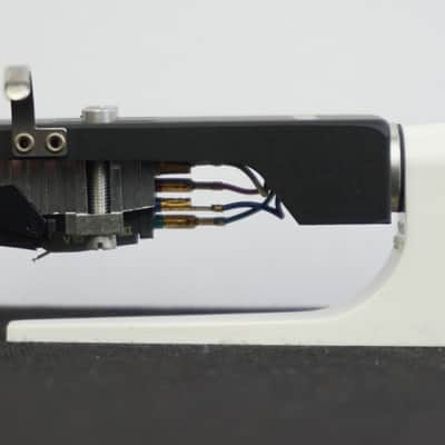 Shure V15 type III Cartridge W/ Super-Track Plus Stylus & Headshell image 3
