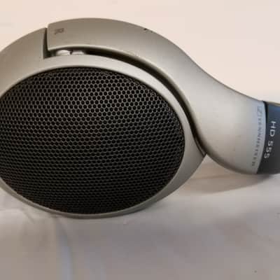 Sennheiser HD555 Stereo Dynamic Headphones image 5