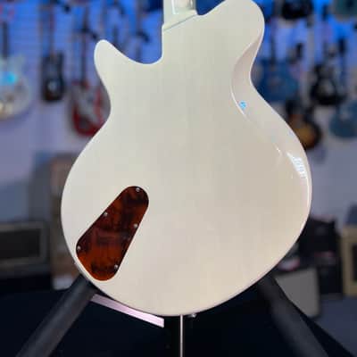 Eastman Guitars Juliet Electric Guitar - Pamona Blonde, with Case, FREE PLEK!, 322 image 9