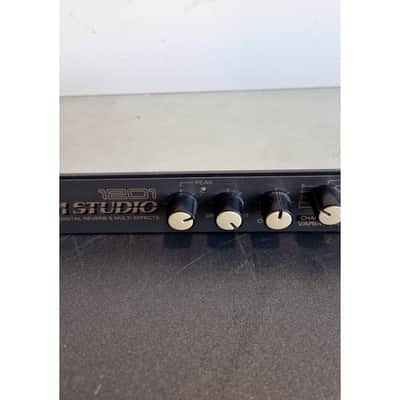Zoom 1201 - Rack Effects - Very Good image 4
