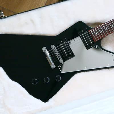 Gibson Explorer 2016T Ebony + Case + pickguards image 2