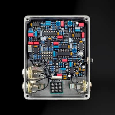Fairfield Circuitry - 20% More Slew Limiting Distortion - Silver image 3