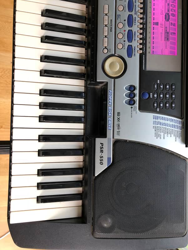 Yamaha PSR 550 keyboard synth Psr 550 Black | Reverb