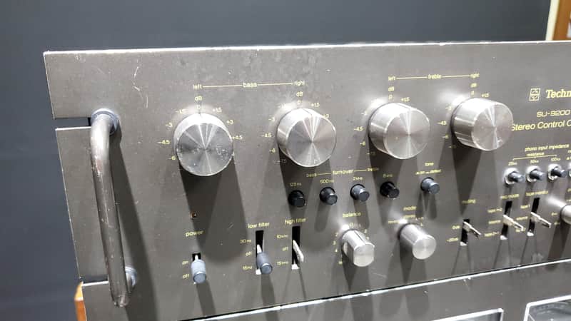 Technics Stereo Control Center SU-9200 and Stereo Amplifier SE