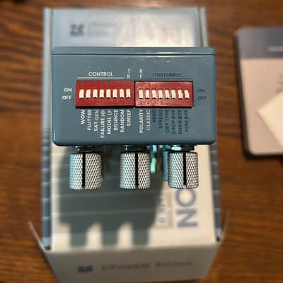 Chase Bliss Audio Generation Loss MKII 2022 - Present - Light Blue / White image 5