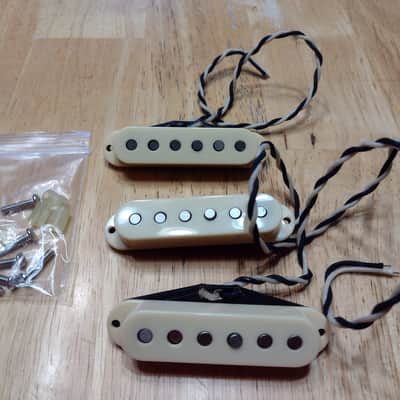 Virgil Arlo 1954 Strat Pickups from Tone Specific - Tan Label Version. image 2