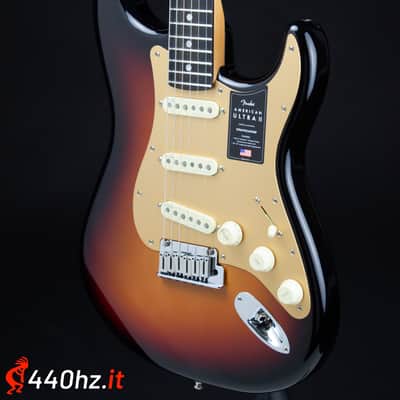 Fender American Ultra II Stratocaster Ebony Fingerboard - Ultraburst image 2