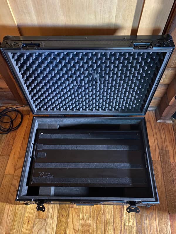 24 x 12.5 Blackout Series Pro Flat PedalBoard + Soft & Flight Cases image 1