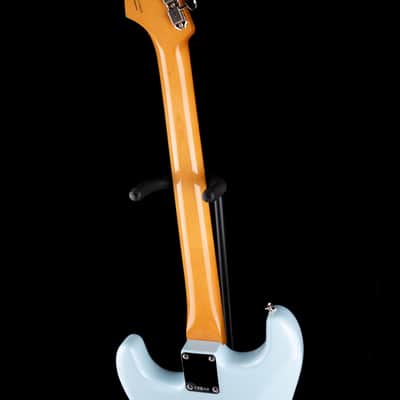Pre-Owned 2026 Fender Stratocaster Vintera III Sonic Blue With Gig Bag image 11