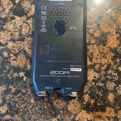 Zoom H4n PRO Handy Digital Multitrack Recorder 2010s - Silver / Black image 2