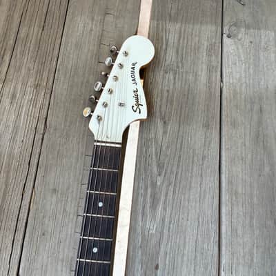 Squier Classic Vibe '60s Jaguar 2022 - Olympic White with Matching Headstock electric guitar Limited edition image 4