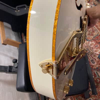 Gretsch G6136T-59 Vintage Select '59 Falcon with Bigsby 2016 - Present - Vintage White image 17