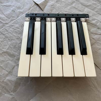 Yamaha  PSR-16 keyboard Keys one octave  VGC image 4