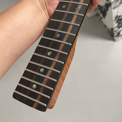 1 round-end stainless steel AAAA 22frets roasted flame Maple 22fret Roasted flame Maple Electric guitar neck Ebony fingerboard。 image 4