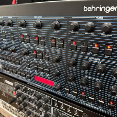 Behringer UB-Xa D 16-Voice ANALOG Desktop Synthesizer 2025 - Blue with Wood Sides image 2