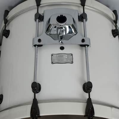 Mapex Bassdrum Saturn Series 22"x18" Arctic White image 3