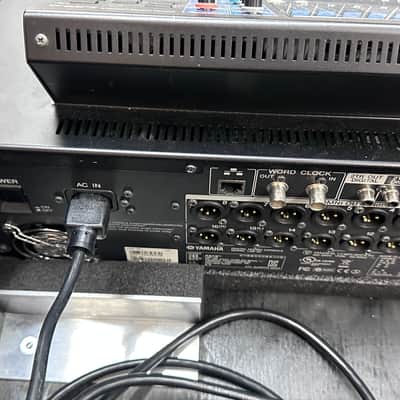 Yamaha LS9-32 32-Input Digital Mixing Console in Calzone Roadcase w/Wheels #7308 image 11