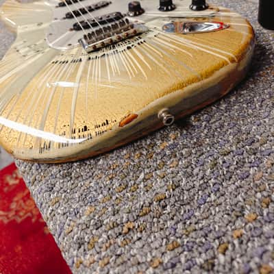 Fender FSR "Splattercaster" Standard Splatter Stratocaster with Rosewood Fretboard 2003 - 2004 - Olympic White, Aztec Gold, and Inca Silver Swirl over Black image 5