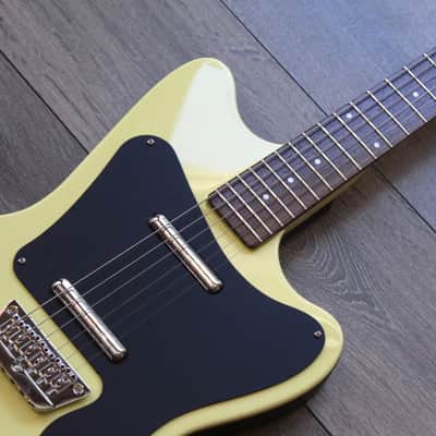 DANELECTRO "67 Dano Yellow and Black" image 2
