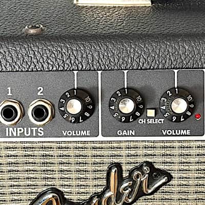 Fender Champion 30, 30-Watt Solid State Guitar Combo Amp, Very Good Condition image 2