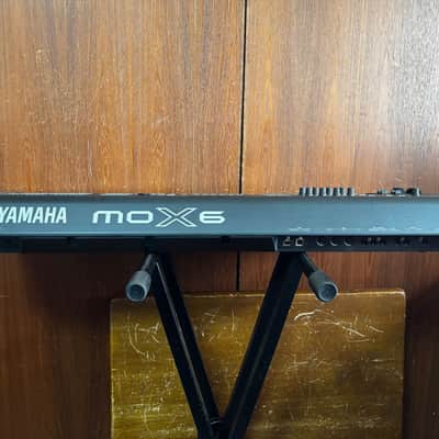 Yamaha MOX6 61-Key Semi-Weighted Music Production Synthesizer Workstation w/ power supply image 8