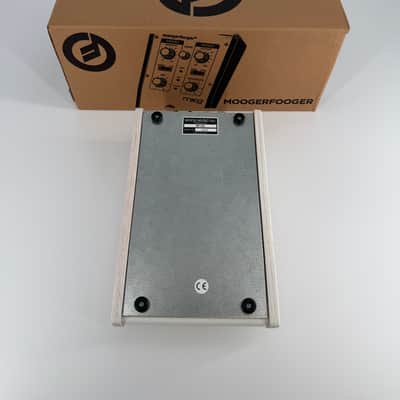 Moog MF-102 Moogerfooger Ring Modulator 2012 - White image 4