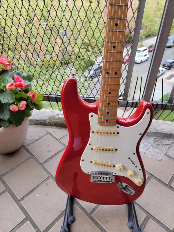 Fender Black logo Mexican stratocaster 1995 - Red image 1