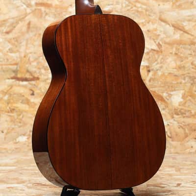 Martin OO-18V 2013 image 2