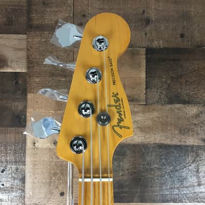 Fender Am Pro II Precision Bass, Olympic White, Hard Case, Free Ship, 483 image 6