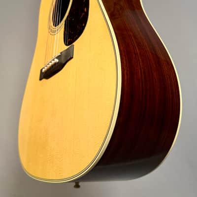 Martin D-28 Standard - Natural image 11