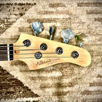 Atkins APB3F 4-ST Fretless Precision Bass 2023 - Tobacco Sunburst image 5
