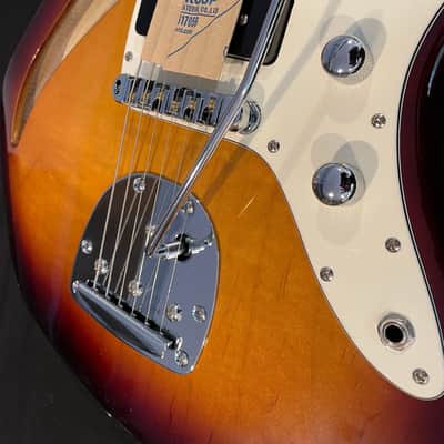 IYV IJG-200 TSB SB Semi-Hollow Body Sunburst Guitar w/ Whammy & Dual P-90'sBar image 4