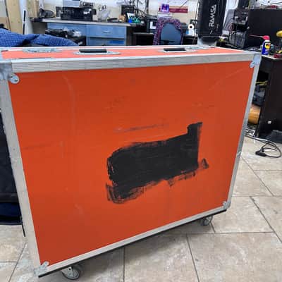 Yamaha LS9-32 32-Input Digital Mixing Console in Calzone Roadcase w/Wheels #7308 image 2