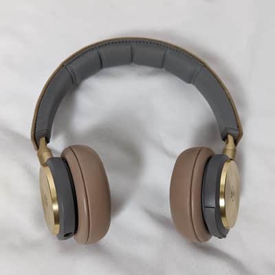 B&O Bang and Olusfen 3rd Generation Beoplay H8 Bluetooth 4.2 Noise Cancelling Headphones image 4