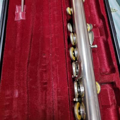 Yamaha YFL-211-(closed hole)Flute-2026 - Silver Plated- Beautiful! image 7