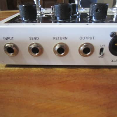 Mooer Preamp LIVE 2018 - White image 5